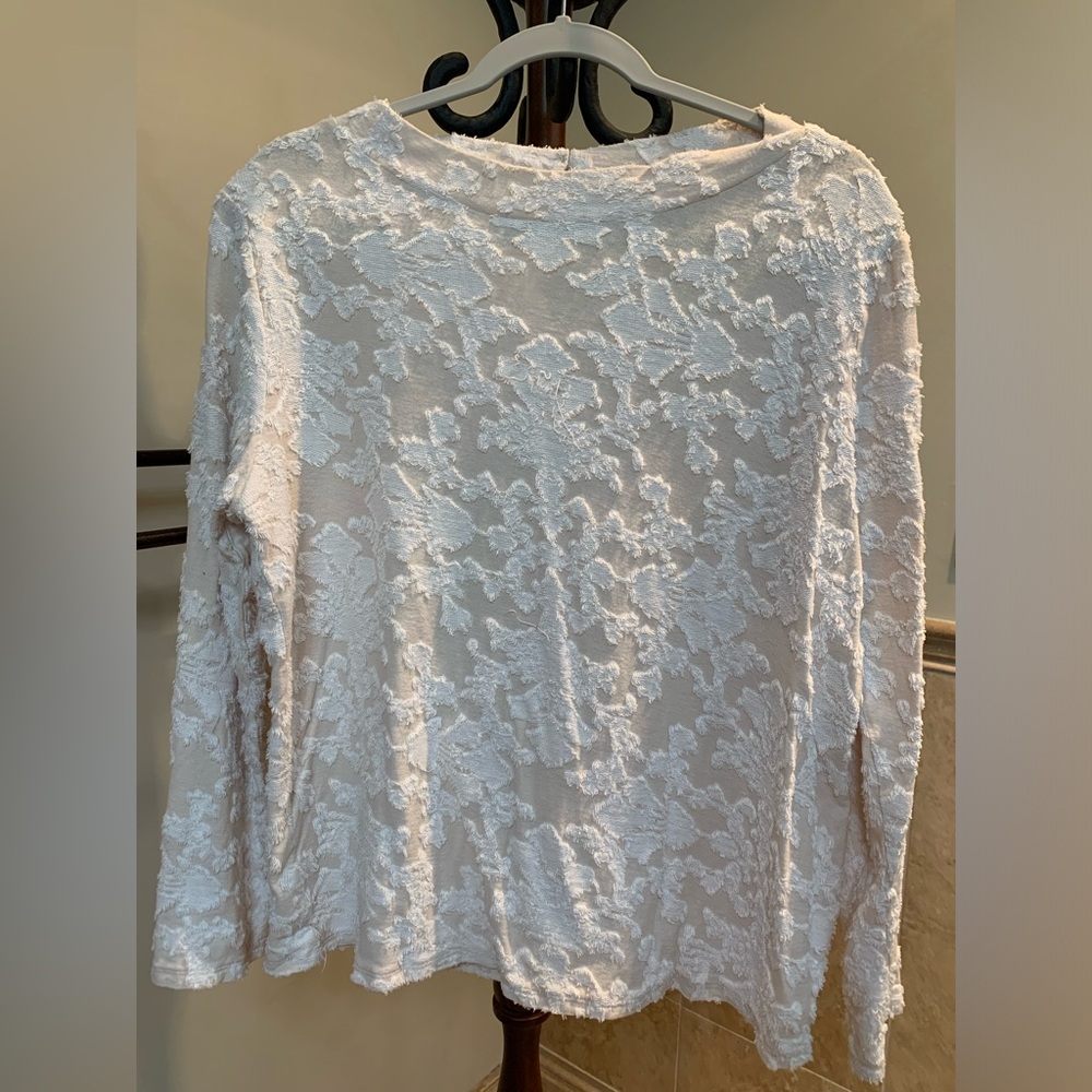 Women's textured pull on top